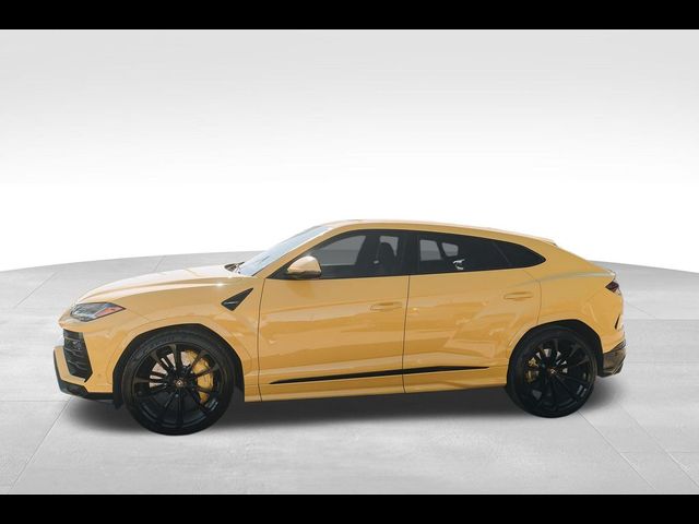 2021 Lamborghini Urus Base