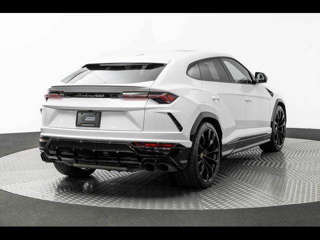 2021 Lamborghini Urus Base