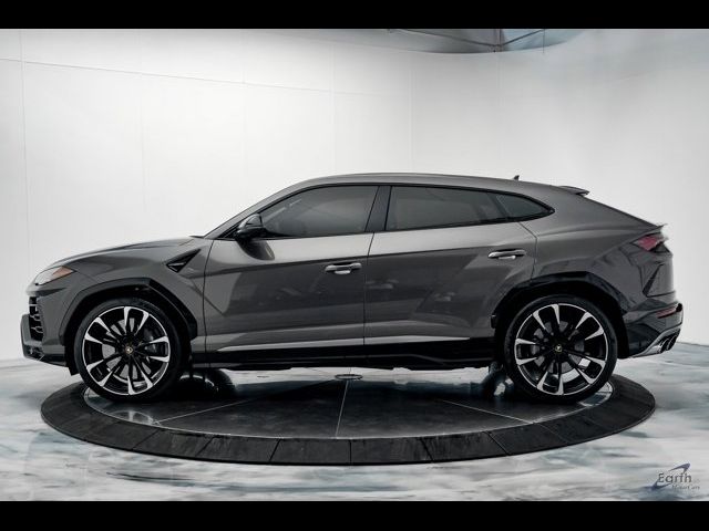 2021 Lamborghini Urus Base