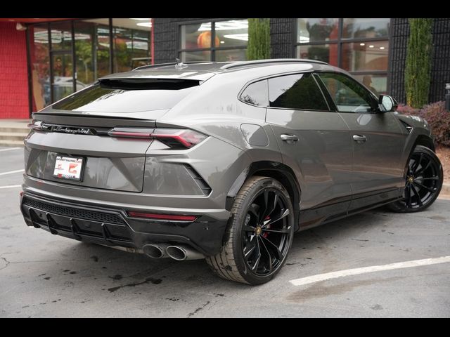 2021 Lamborghini Urus Base