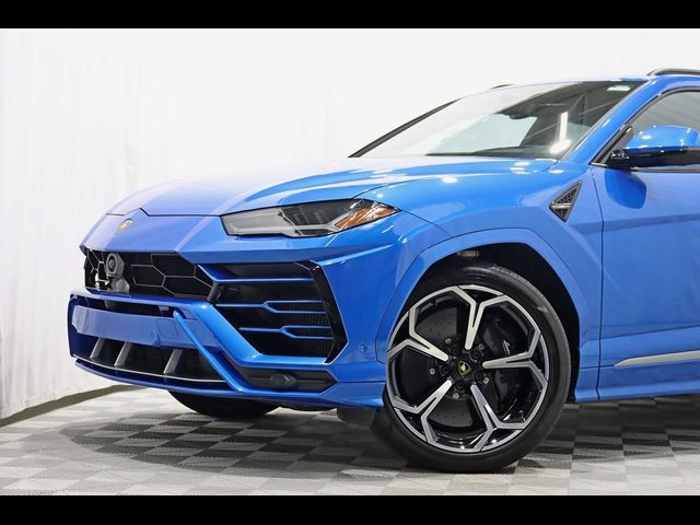 2021 Lamborghini Urus Base