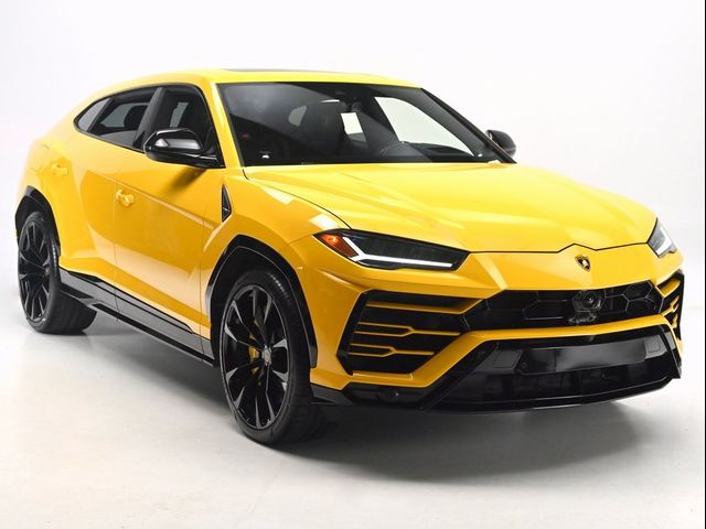 2021 Lamborghini Urus 