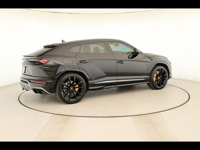 2021 Lamborghini Urus Base