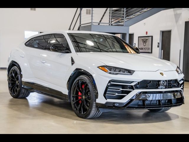 2021 Lamborghini Urus Base