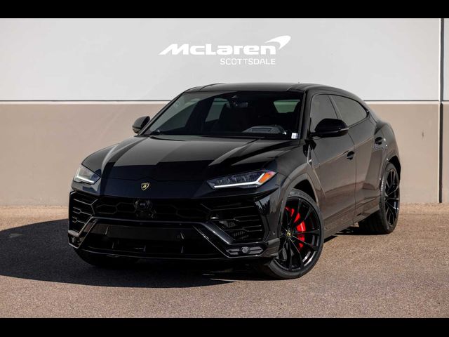 2021 Lamborghini Urus Graphite Capsule