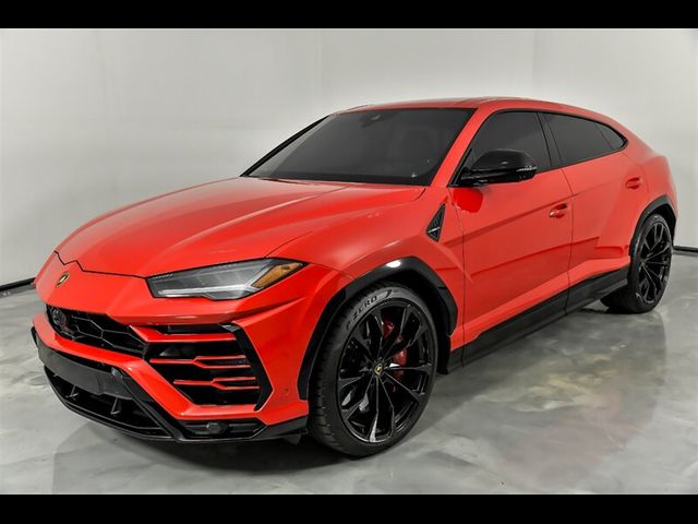 2021 Lamborghini Urus 