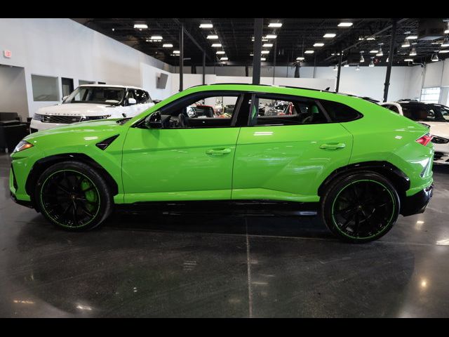 2021 Lamborghini Urus Pearl Capsule