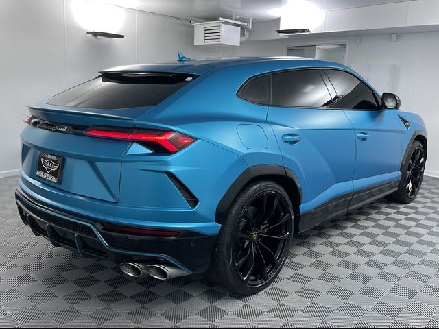 2021 Lamborghini Urus Pearl Capsule