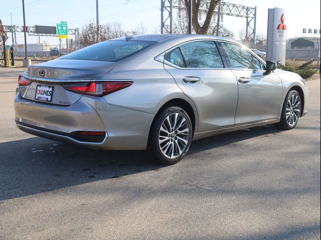 2021 Lexus ES 250