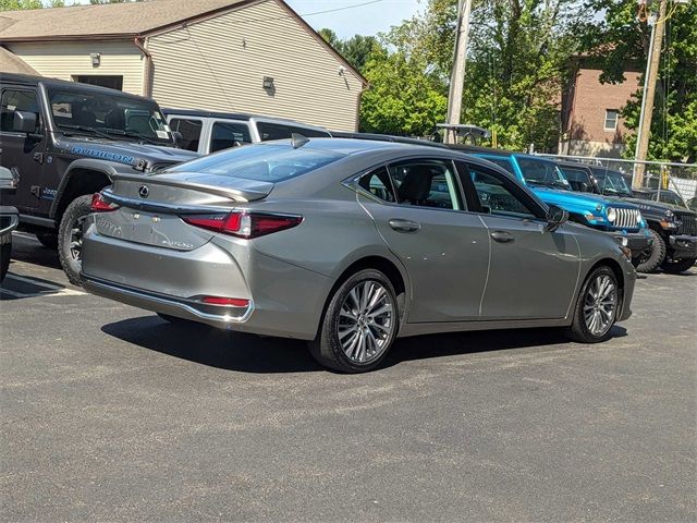 2021 Lexus ES 250