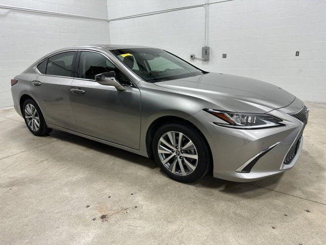 2021 Lexus ES 250