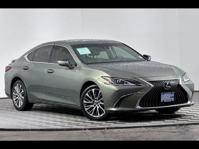 2021 Lexus ES 250