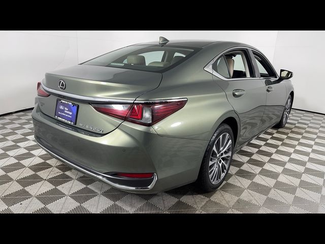 2021 Lexus ES 250