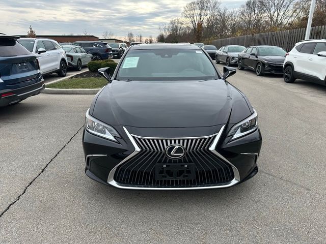 2021 Lexus ES 250