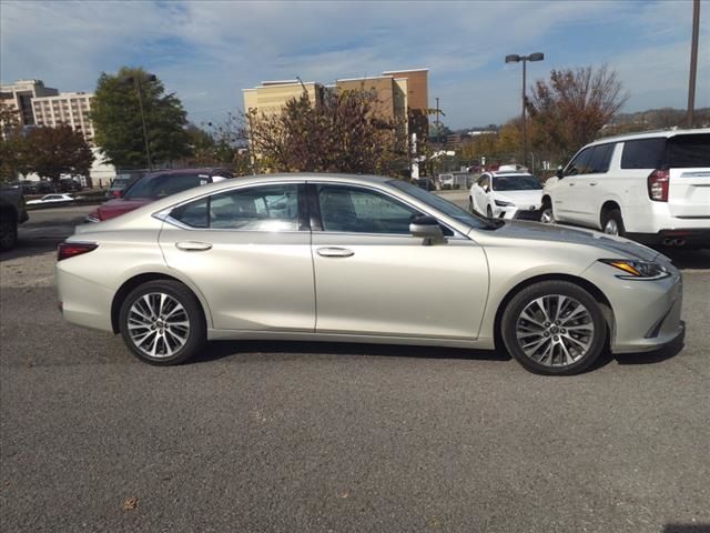 2021 Lexus ES 250