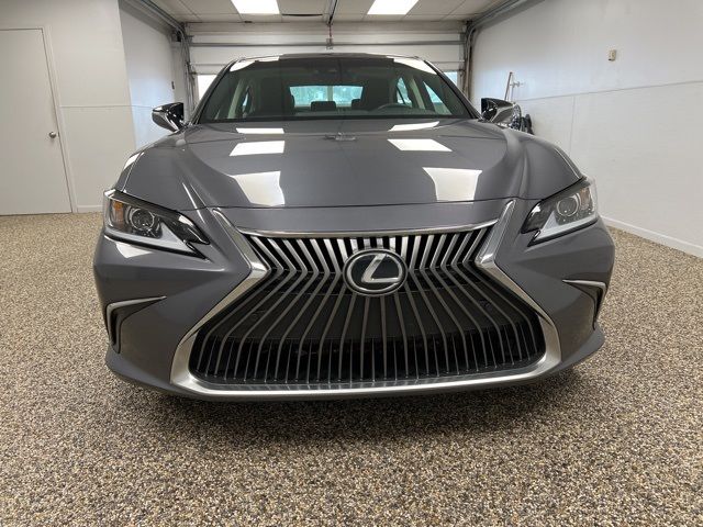 2021 Lexus ES 250