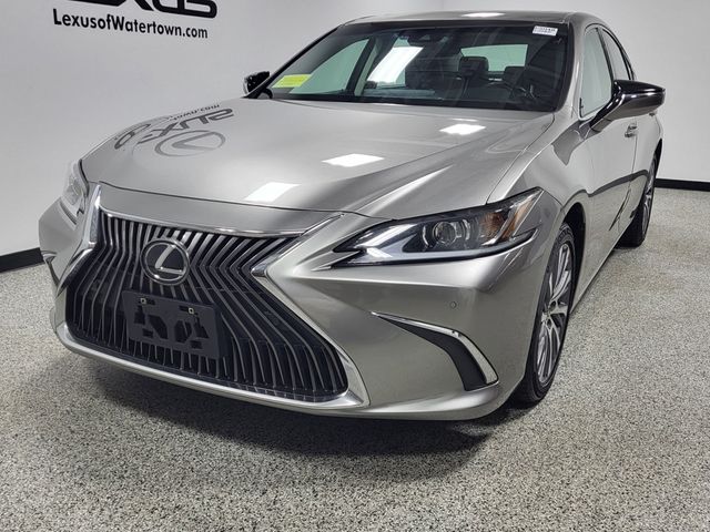 2021 Lexus ES 250