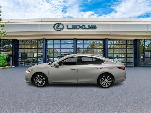 2021 Lexus ES 250