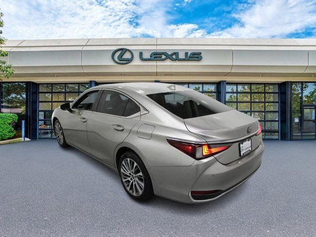 2021 Lexus ES 250