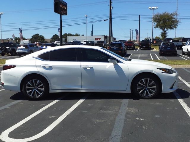 2021 Lexus ES 250