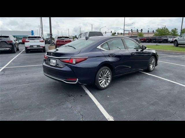 2021 Lexus ES 250