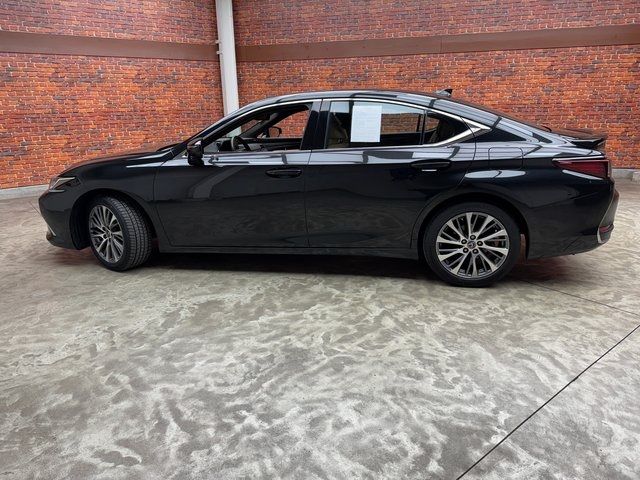 2021 Lexus ES 250