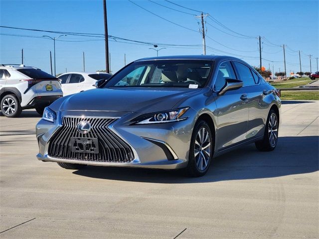 2021 Lexus ES 250