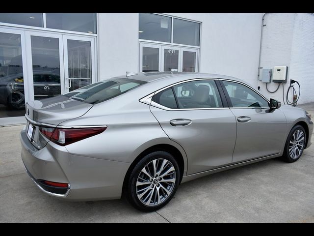 2021 Lexus ES 250