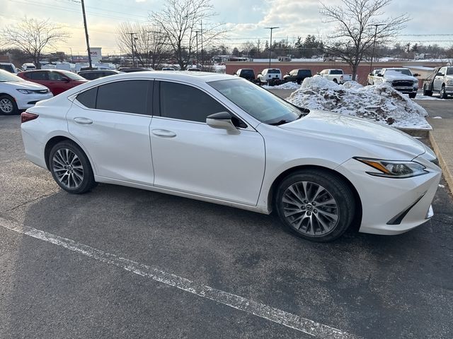 2021 Lexus ES 250