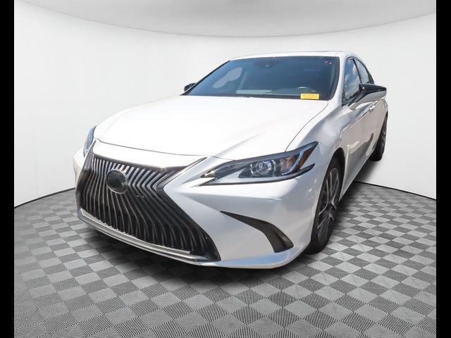 2021 Lexus ES 300h