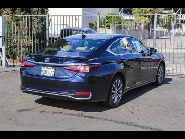 2021 Lexus ES 300h