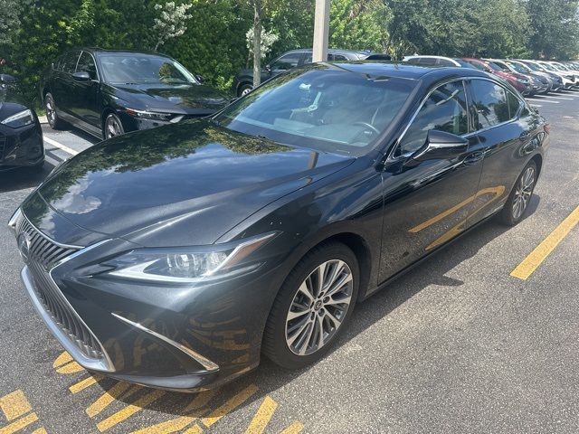 2021 Lexus ES 300h