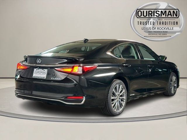 2021 Lexus ES 300h