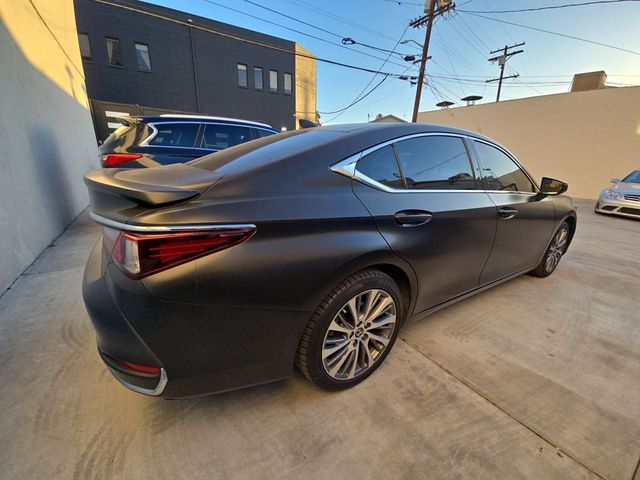 2021 Lexus ES 300h