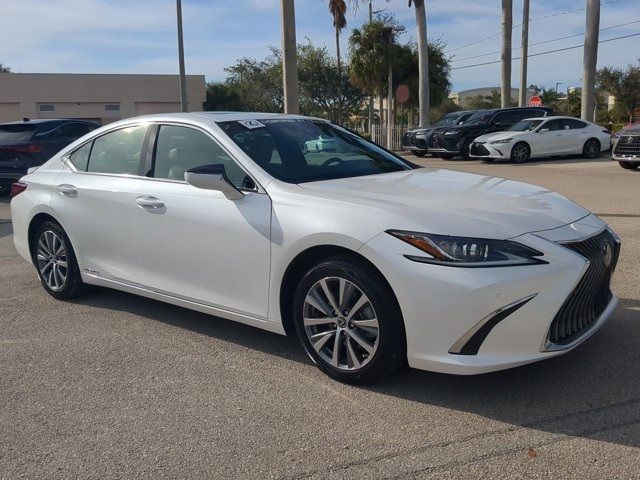 2021 Lexus ES 300h