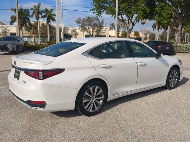 2021 Lexus ES 300h