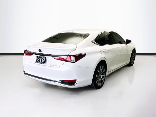 2021 Lexus ES 300h