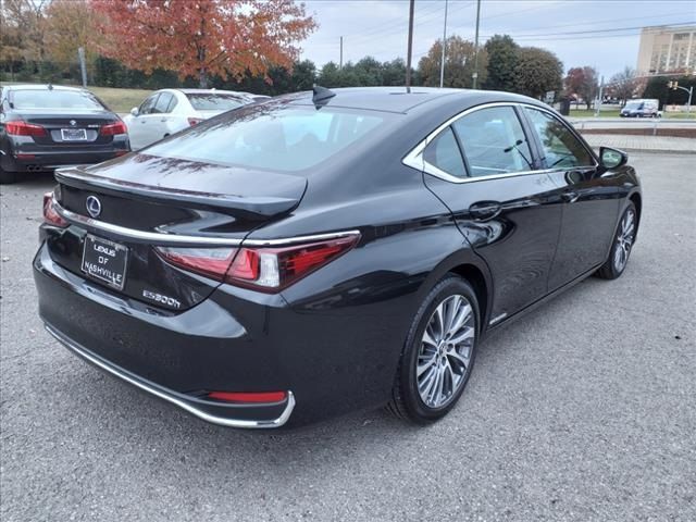 2021 Lexus ES 300h