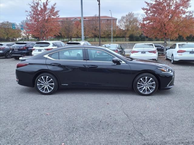 2021 Lexus ES 300h