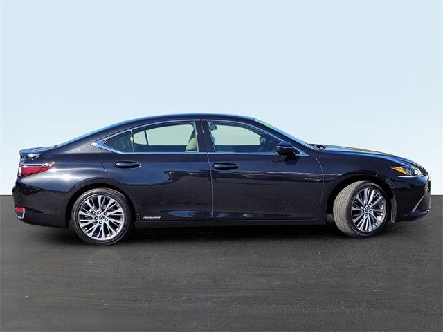 2021 Lexus ES 300h