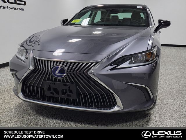 2021 Lexus ES 300h