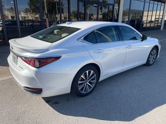 2021 Lexus ES 300h