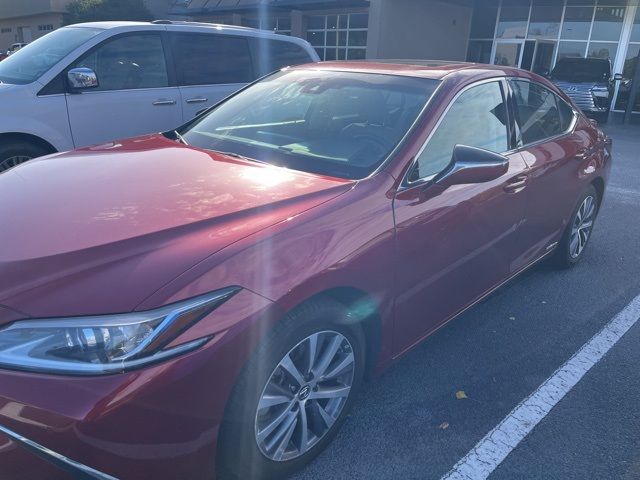 2021 Lexus ES 300h