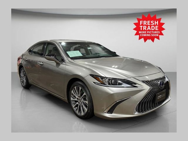 2021 Lexus ES 300h