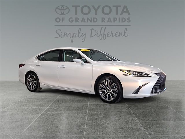 2021 Lexus ES 300h