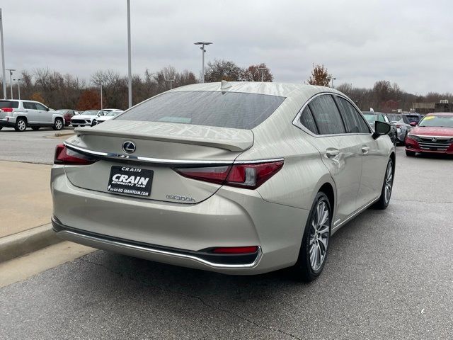 2021 Lexus ES 300h