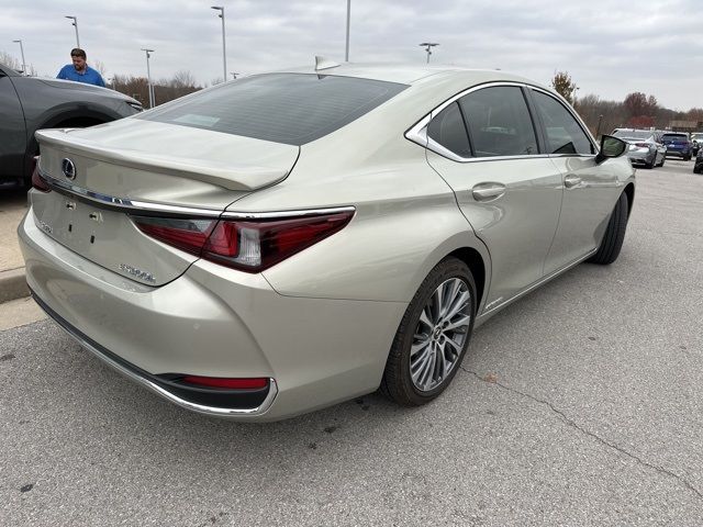 2021 Lexus ES 300h