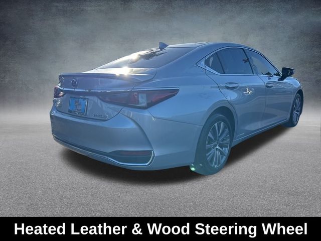 2021 Lexus ES 300h