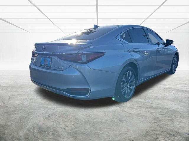 2021 Lexus ES 300h