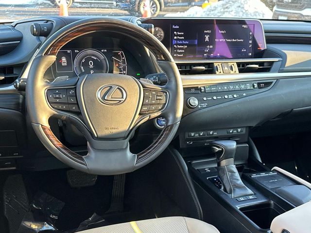 2021 Lexus ES 300h